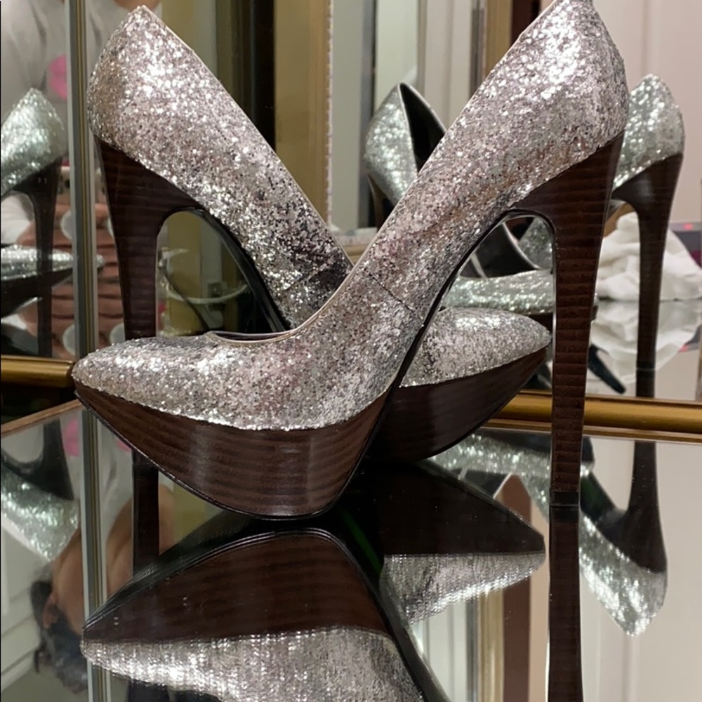 High Heels - Picture 6 of 8